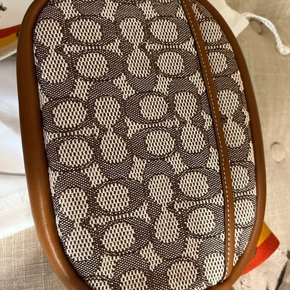 Coach X Disney - Camera Bag In Signature Textile Jacquard ❤️ - Picture 12 of 16